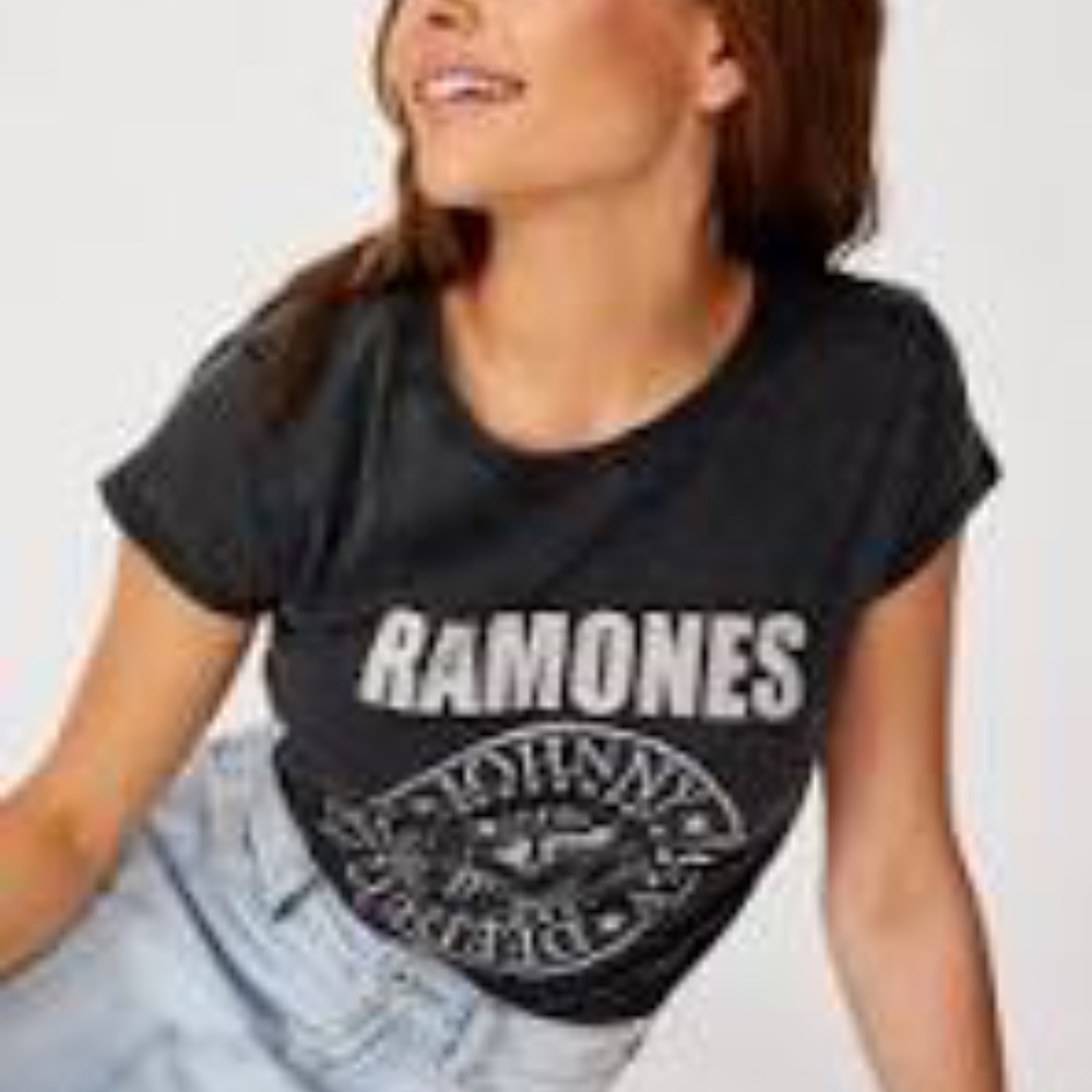 Ramones T-Shirt - Picture 2 of 2